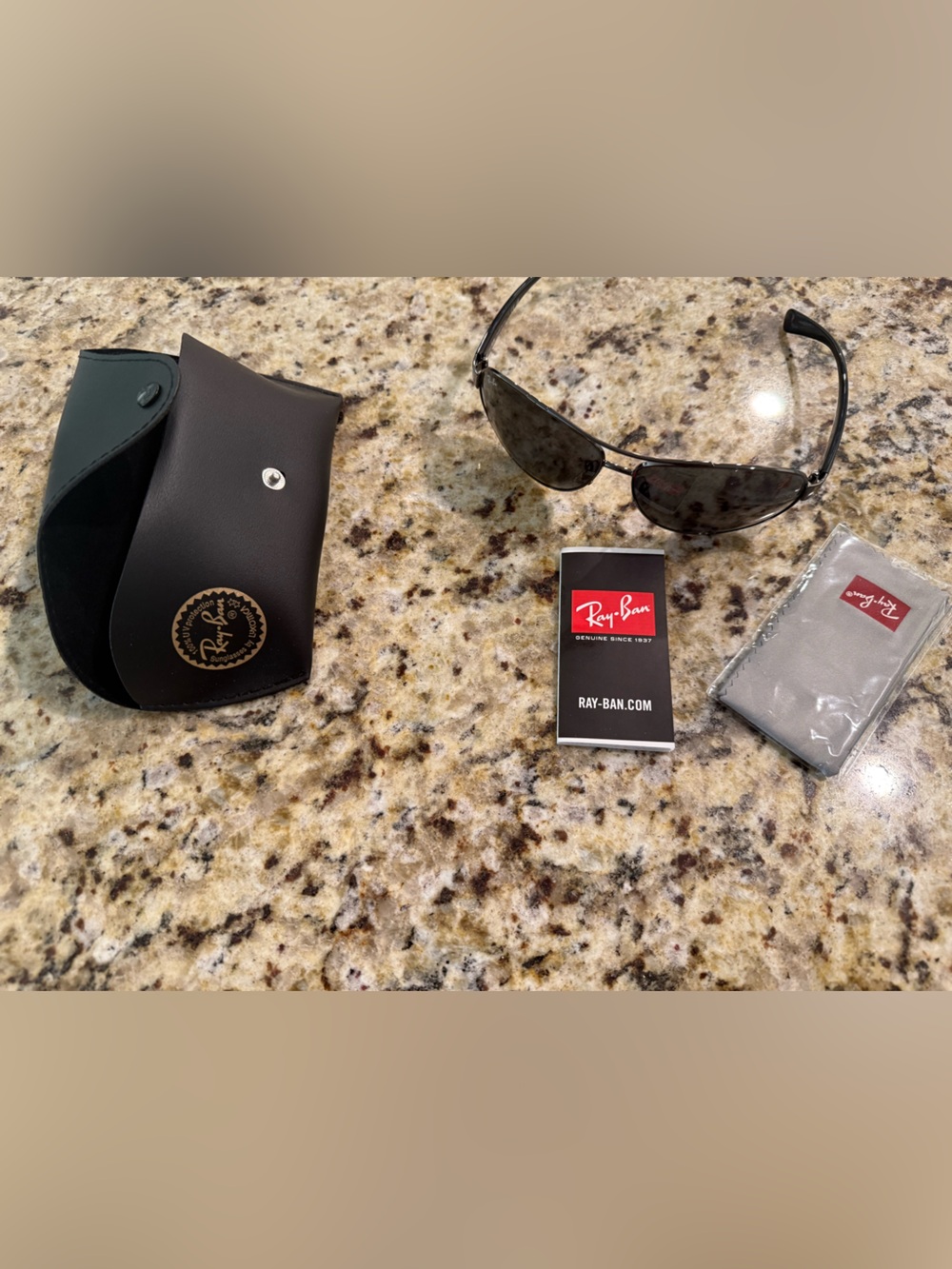 New Ray-Ban RB3386 Gunmetal Aviator Sunglasses Large 67mm